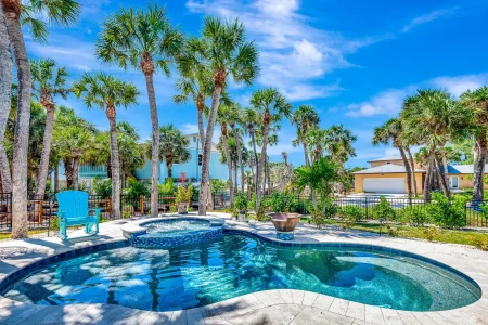 Steps to Beach Pool + Hot Tub 2025 Remodeled!