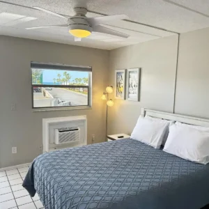Venice Villas Upper Studio – Beach & Pool