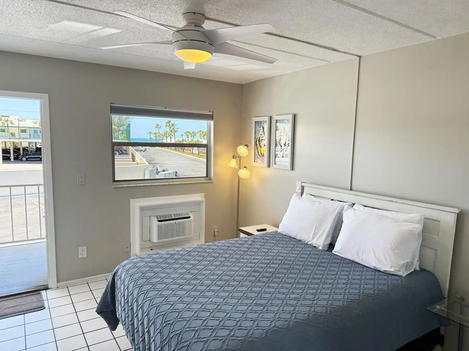 Venice Villas Upper Studio – Beach & Pool