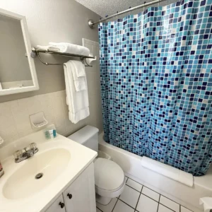 Venice Villas Upper Studio – Beach & Pool