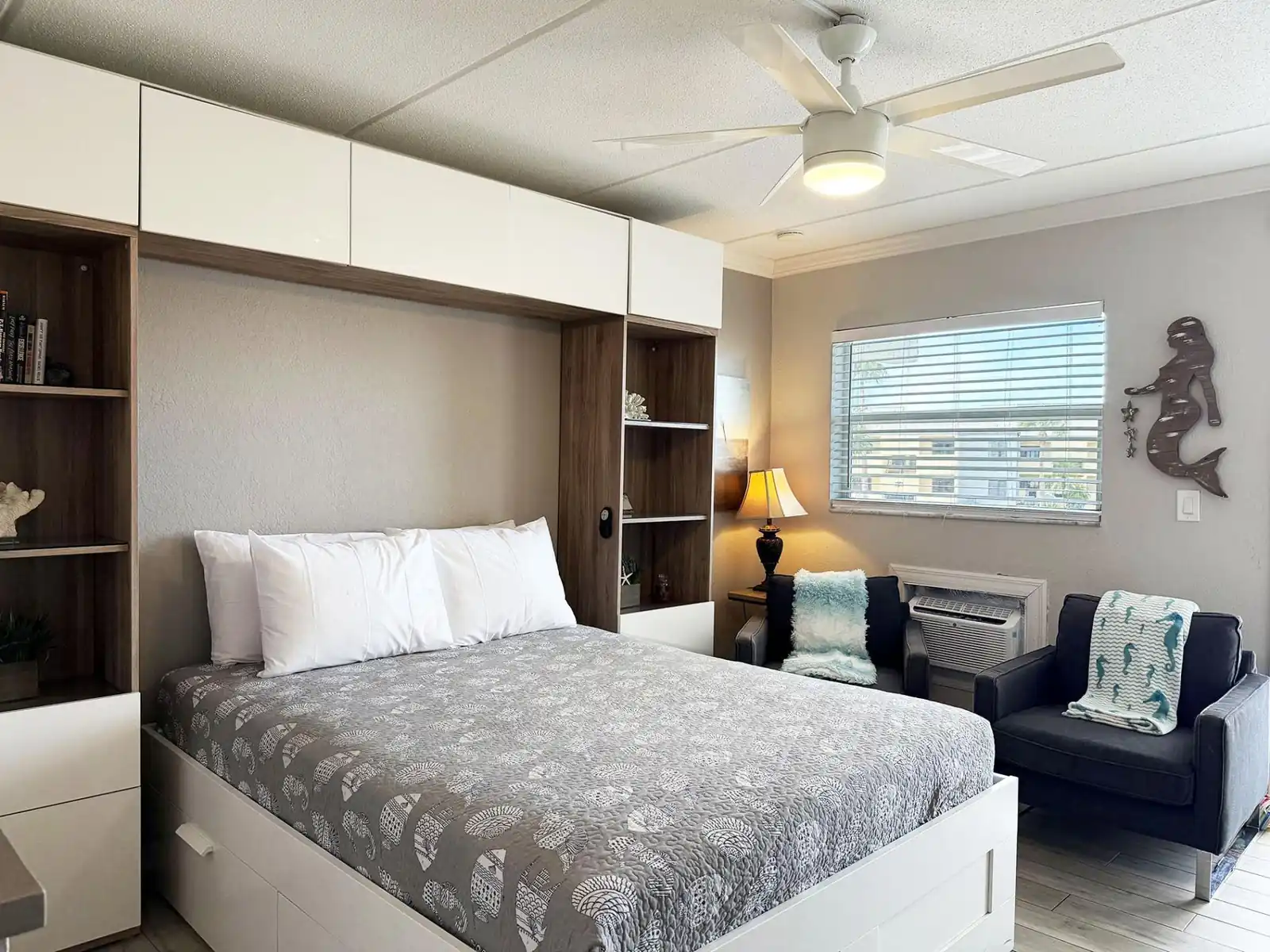 Gulf-Side Studio – Venice Villas Near Pool