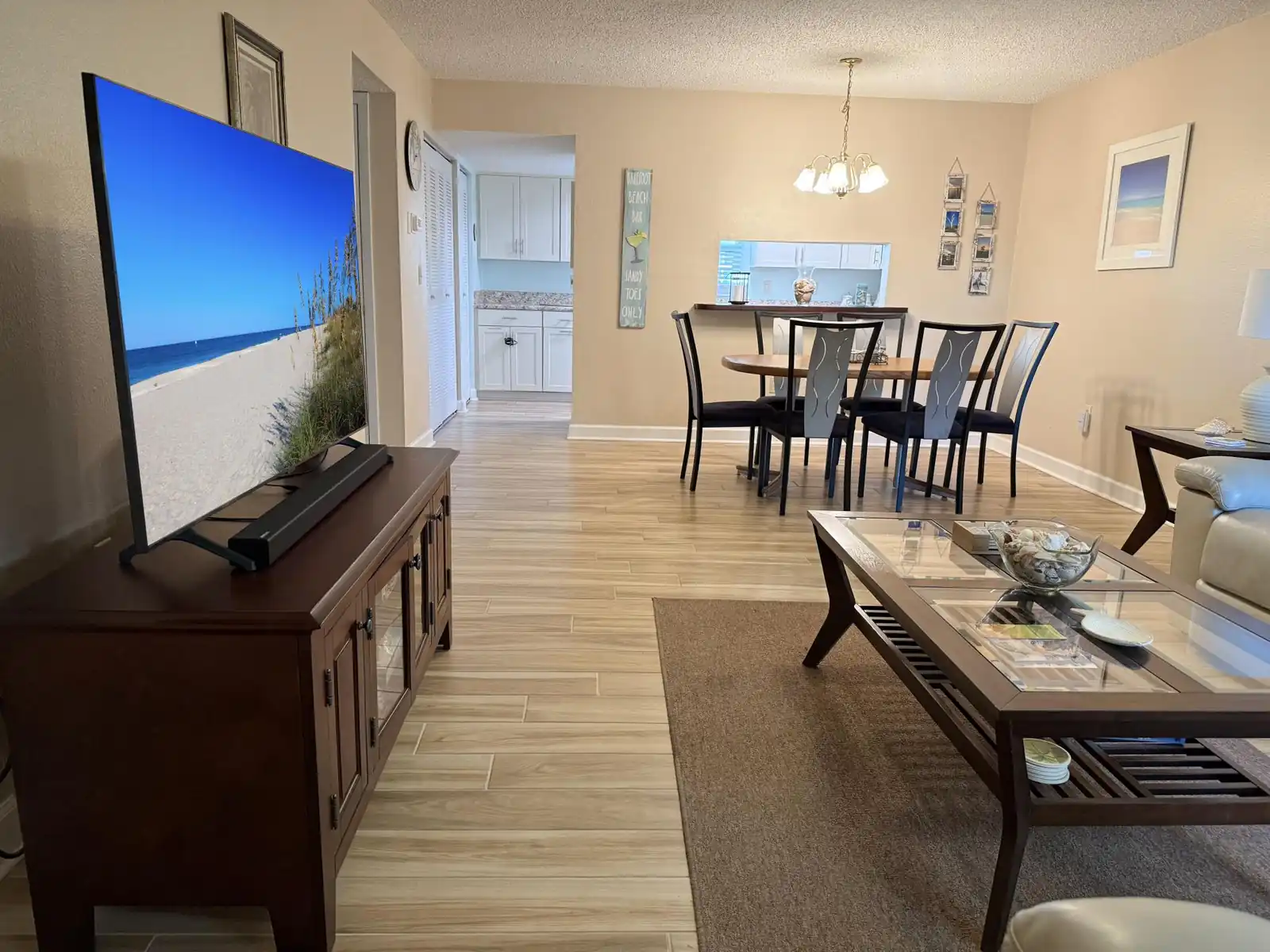 Poolside 2BR – Boca to Manasota in Minutes