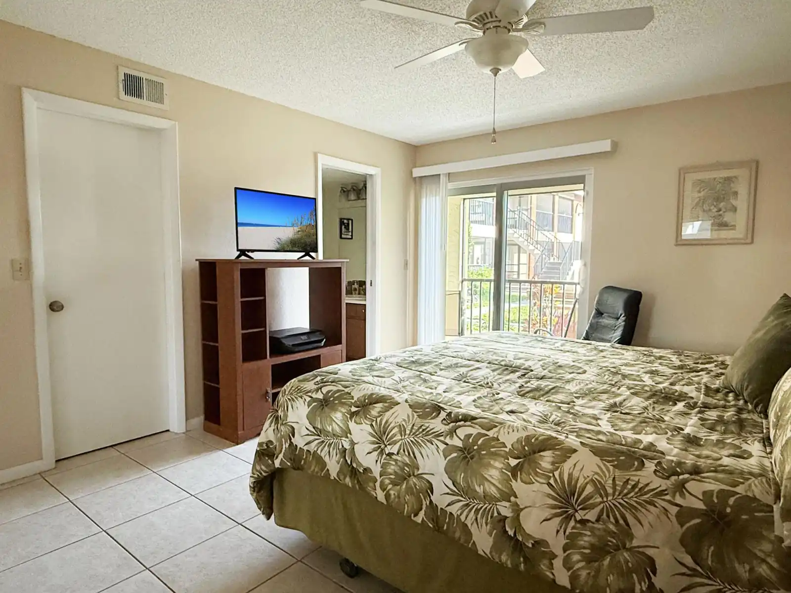 Poolside 2BR – Boca to Manasota in Minutes