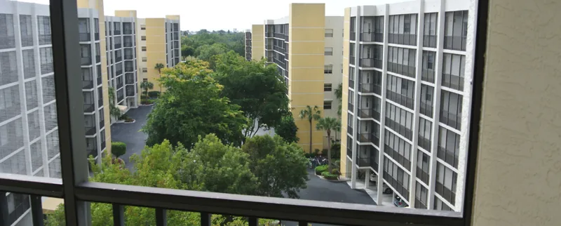 2BR – Penthouse, Pool, Beach & Water Views