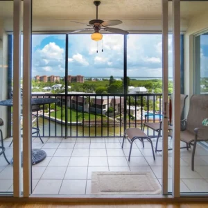 2BR – Penthouse, Pool, Beach & Water Views