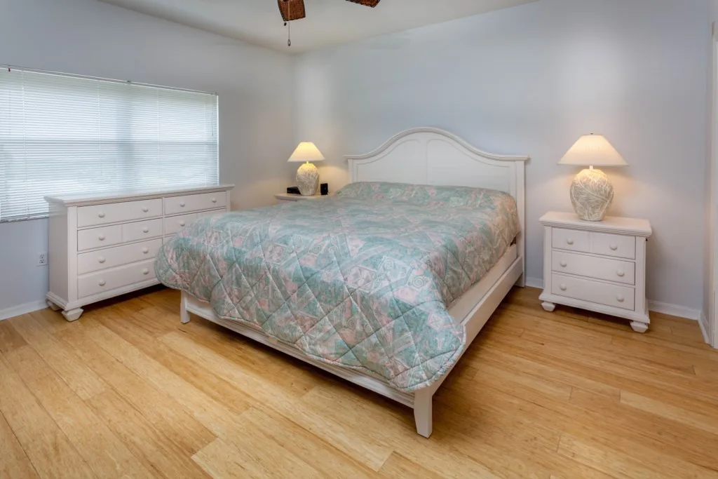 2BR – Penthouse, Pool, Beach & Water Views