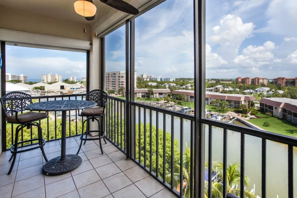 2BR – Penthouse, Pool, Beach & Water Views