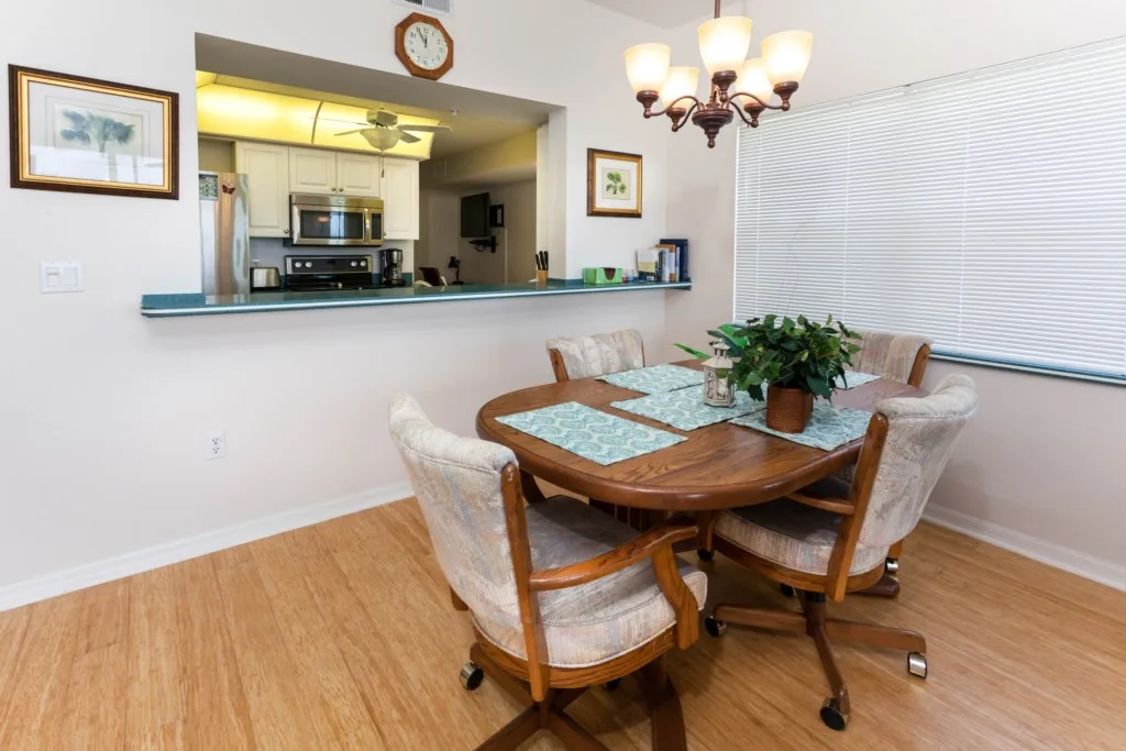2BR – Penthouse, Pool, Beach & Water Views
