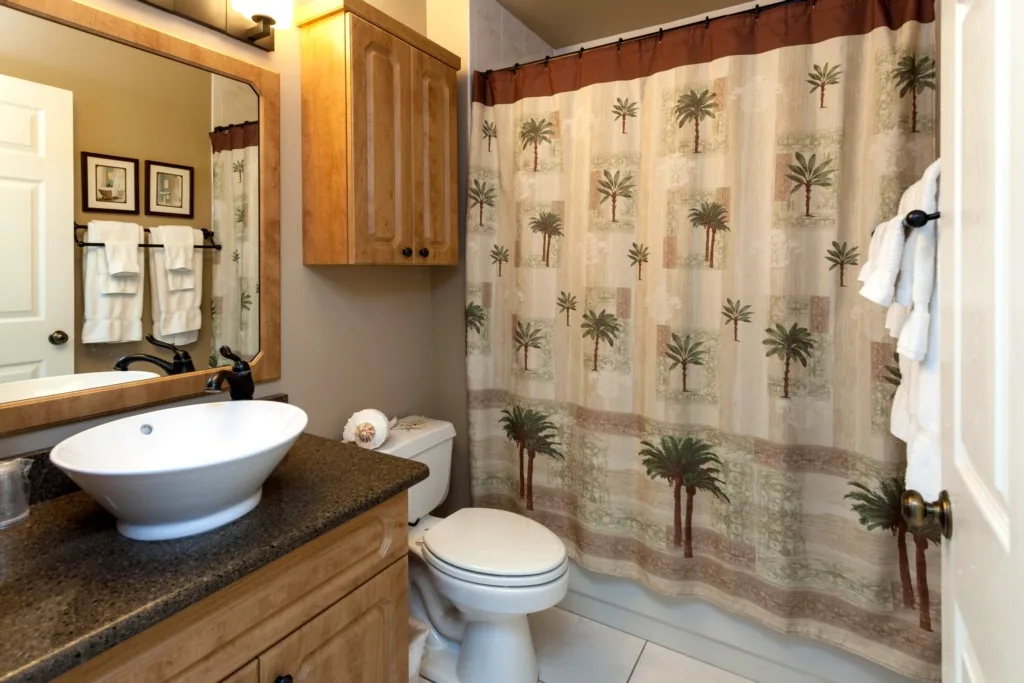 2BR – Penthouse, Pool, Beach & Water Views