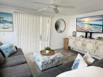 Tiki Bar Retreat – Fire Pit – Pet-Friendly