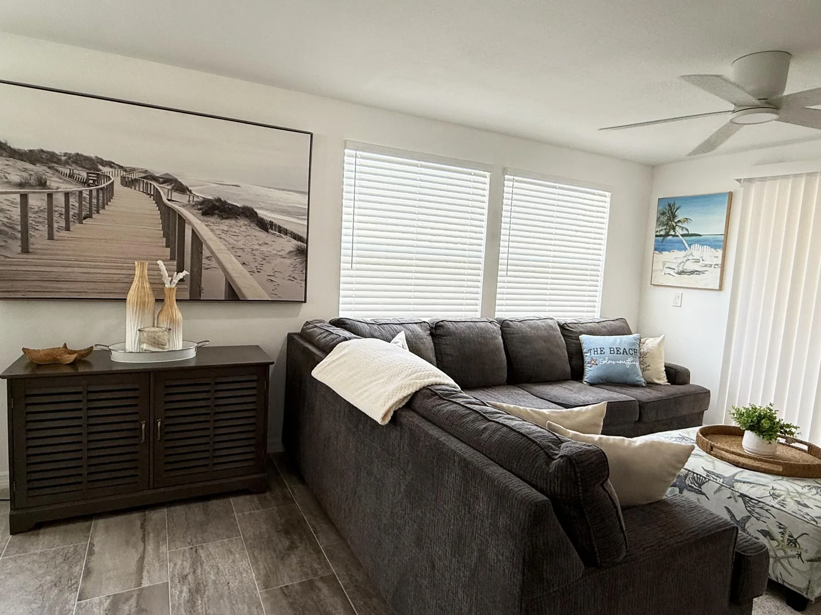 Tiki Bar Retreat – Fire Pit – Pet-Friendly