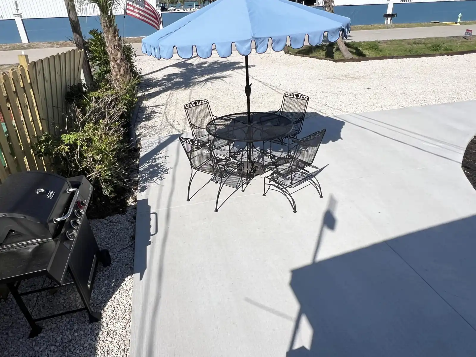 Sunsets, Seafood, and Serenity Pet - Boat Friendly