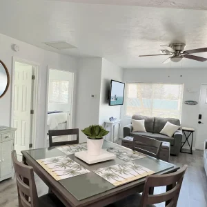 Sunsets, Seafood, and Serenity Pet - Boat Friendly