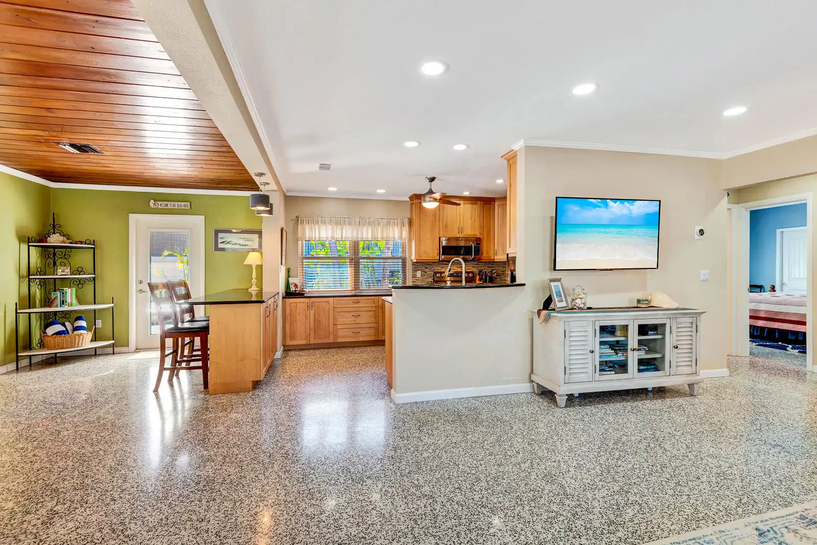 4BR Heated Pool & Hot Tub – Deeded Beach Access