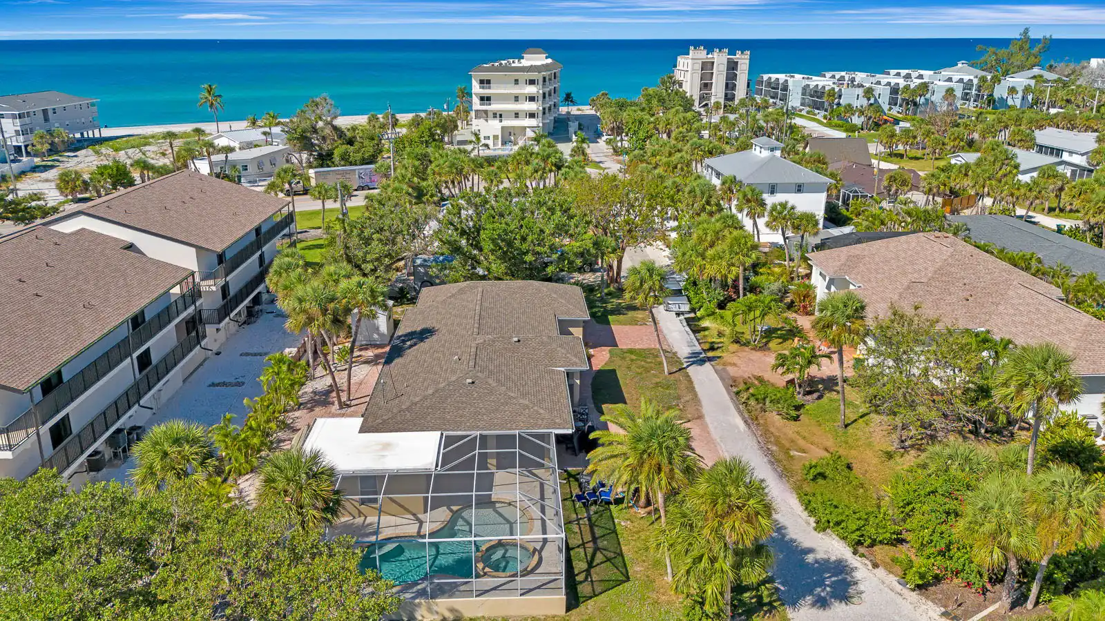 4BR Heated Pool & Hot Tub – Deeded Beach Access