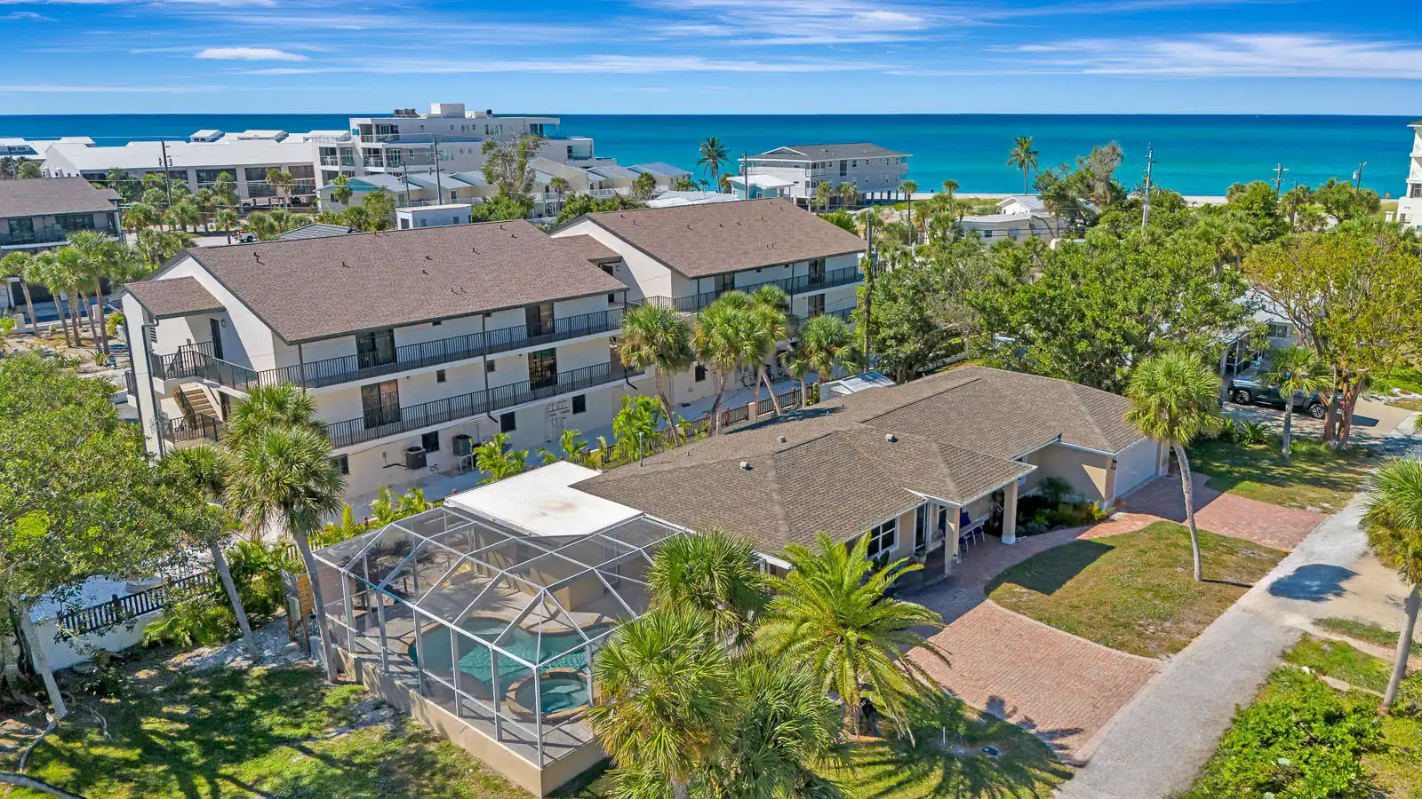 4BR Heated Pool & Hot Tub – Deeded Beach Access