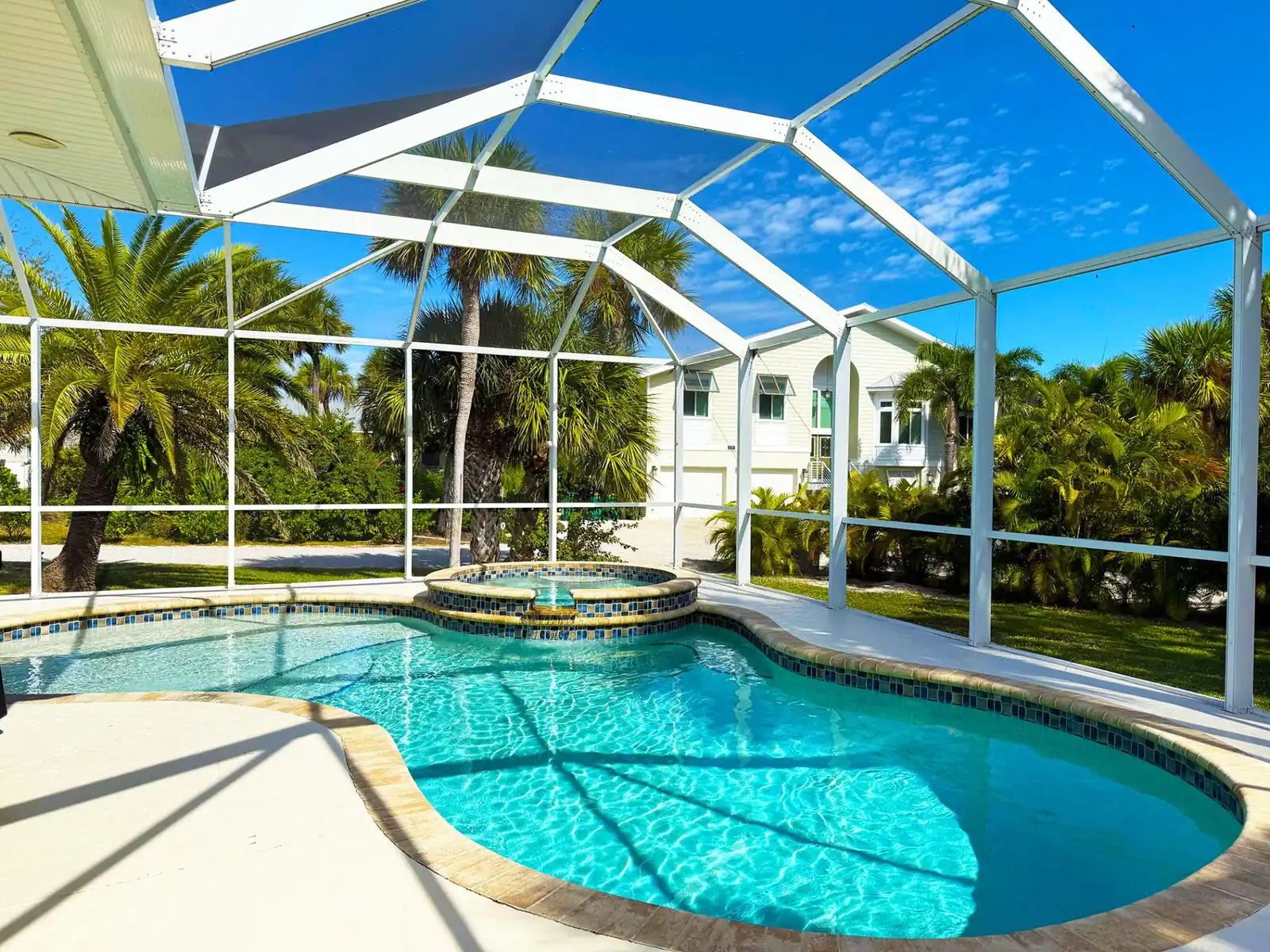 4BR Heated Pool & Hot Tub – Deeded Beach Access