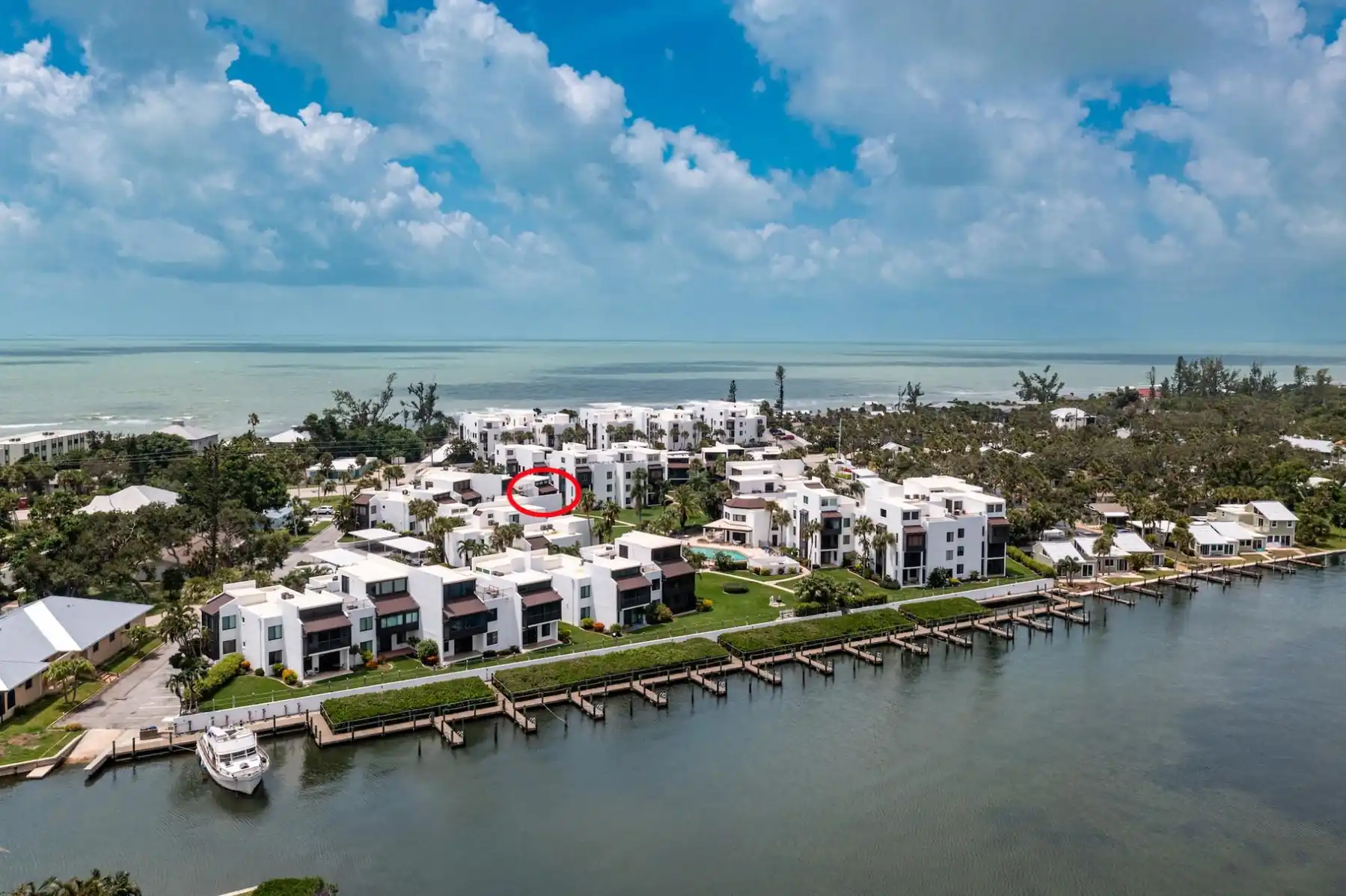 Tamarind 2BR – Bright, Beachy & Steps to the Sand