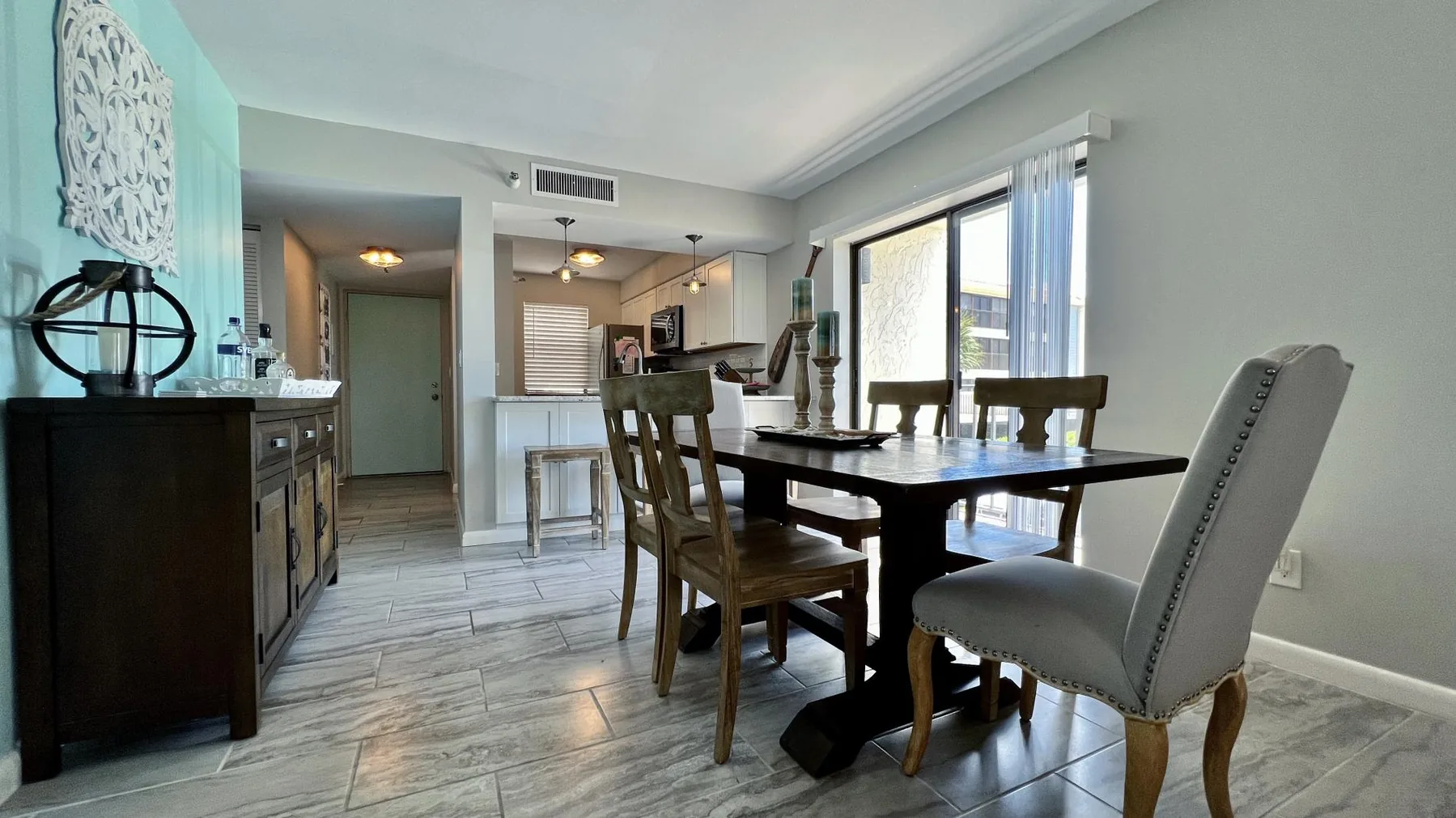 2BR Sandpiper Key - Walk to Beach & Dining