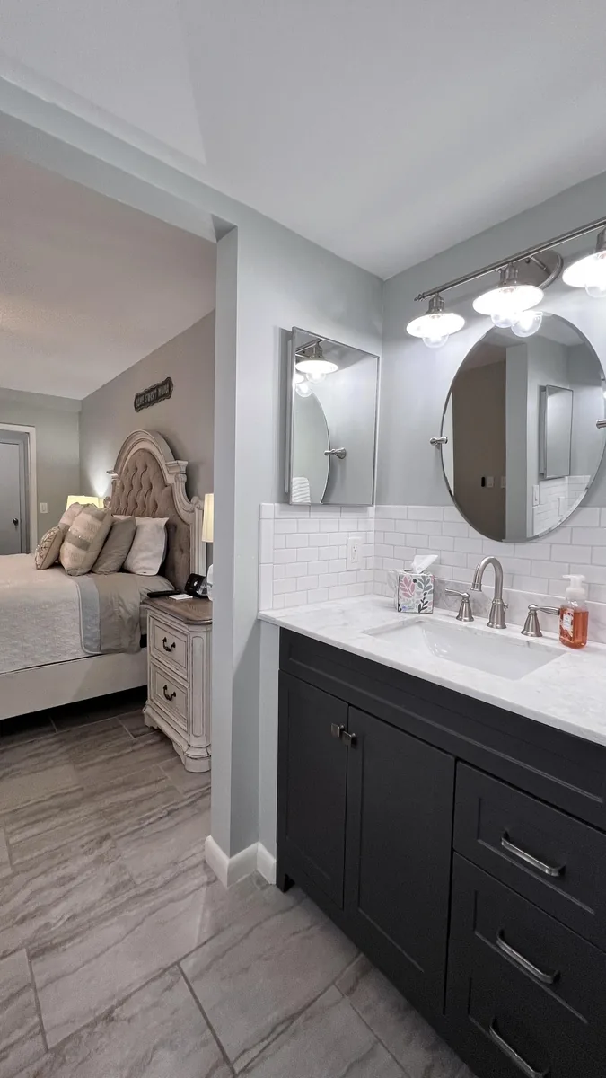 2BR Sandpiper Key - Walk to Beach & Dining