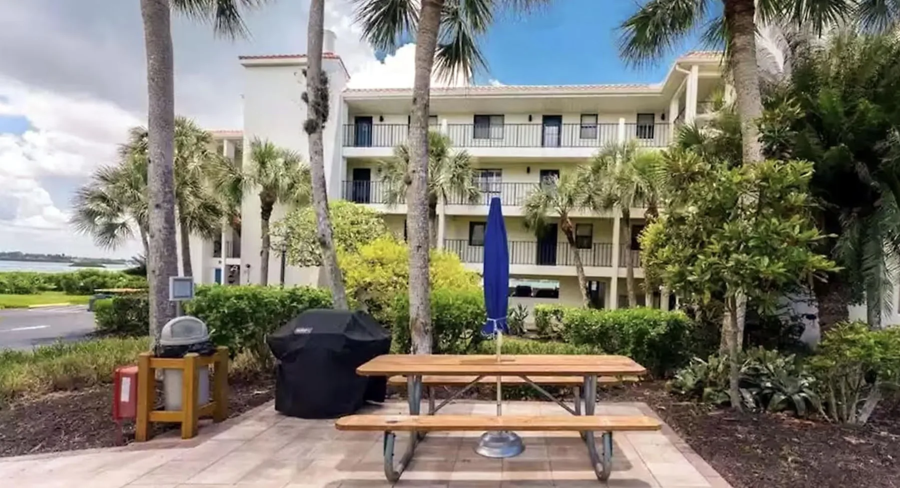2BR Sandpiper Key - Walk to Beach & Dining
