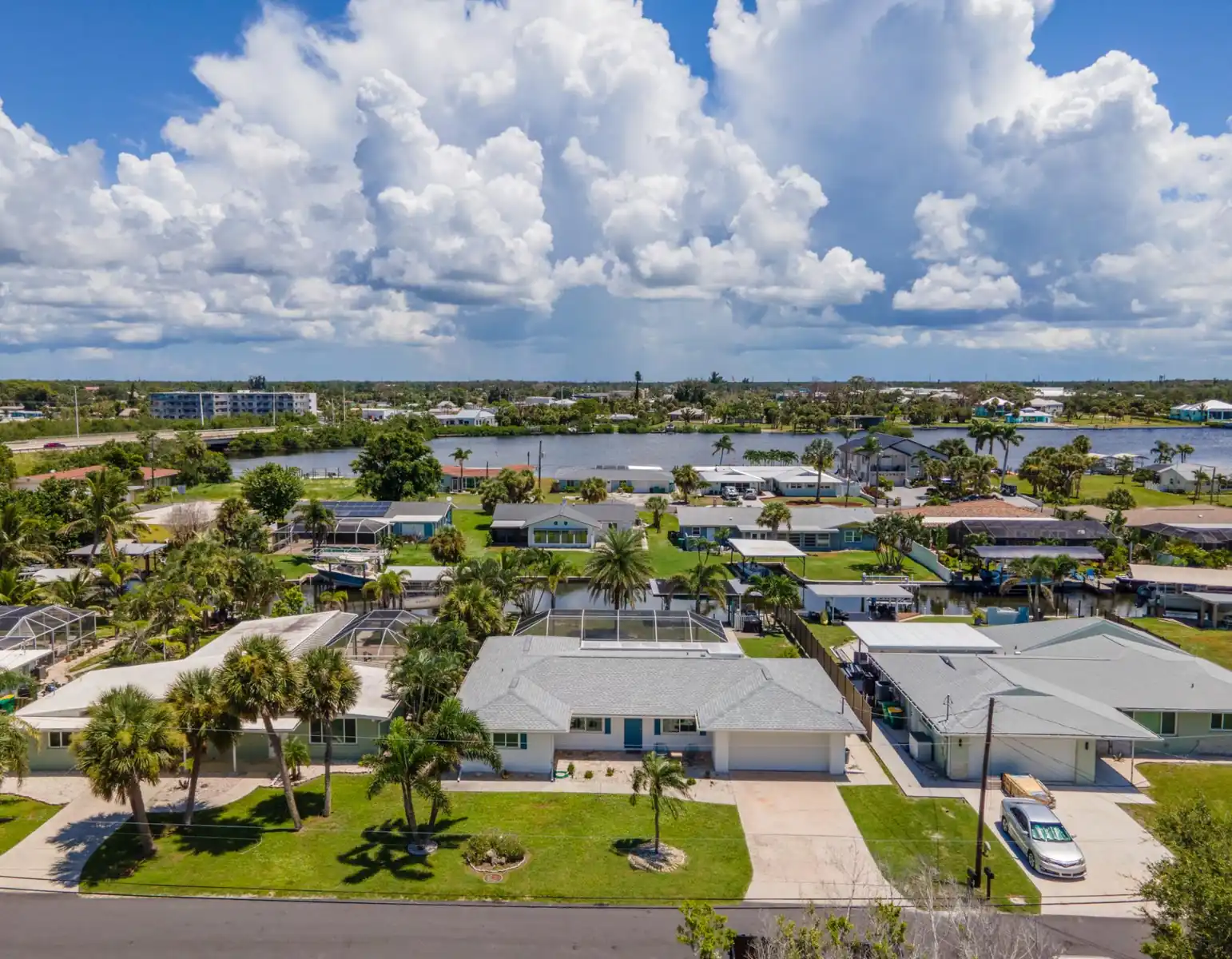 Lemon Bay Canal Home – Pool Hot Tub & Boat Dock