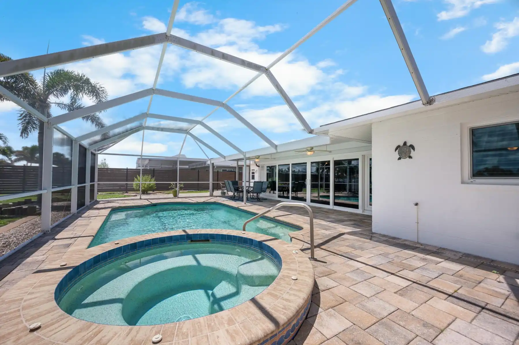 Lemon Bay Canal Home – Pool Hot Tub & Boat Dock