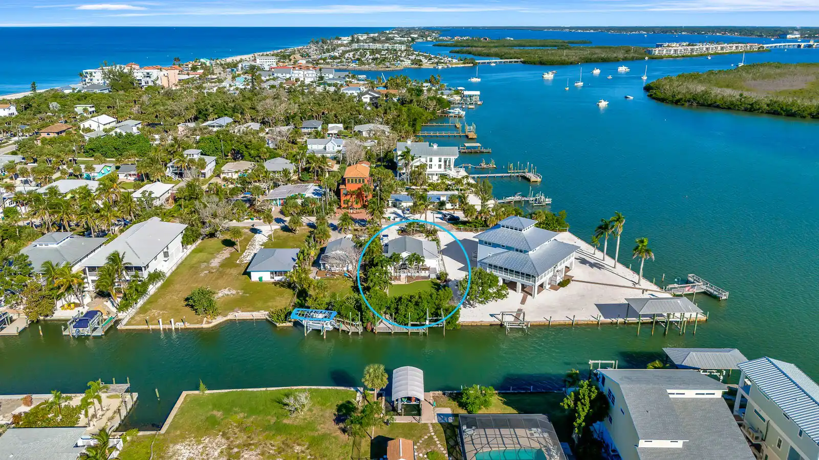 Dock, Dine & Unwind – Coastal Vibes Await
