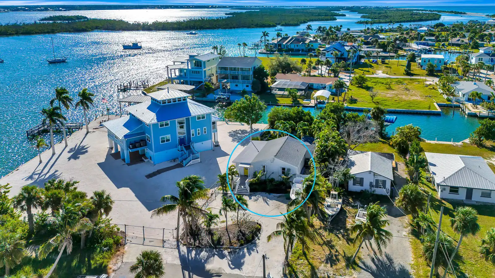 Dock, Dine & Unwind – Coastal Vibes Await
