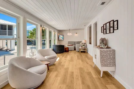 Dock, Dine & Unwind – Coastal Vibes Await