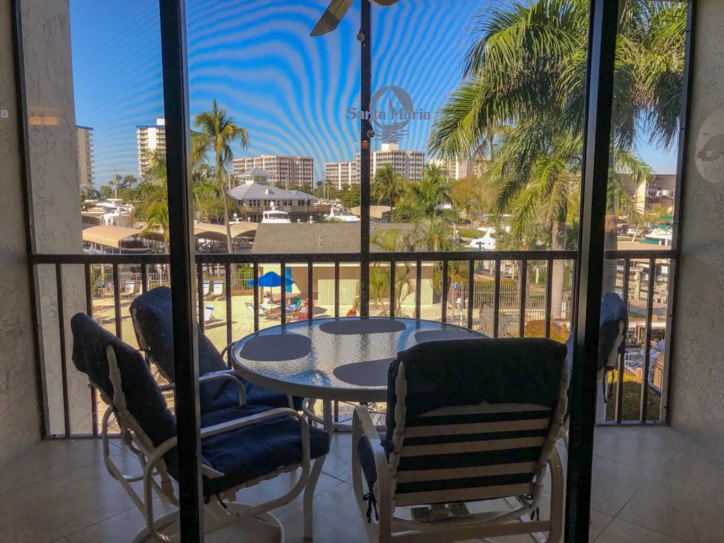 Santa Maria • Beach & Boating Getaway • Sleeps 8