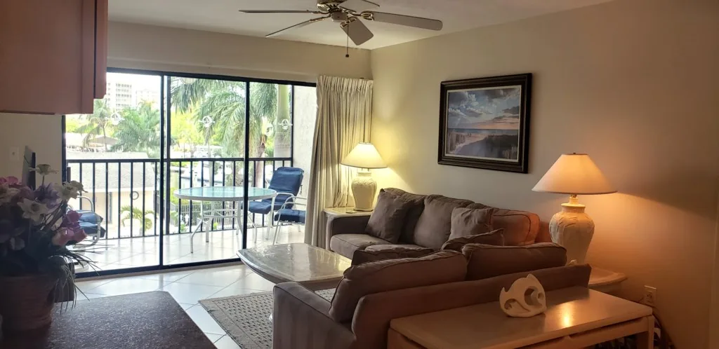 Santa Maria • Beach & Boating Getaway • Sleeps 8