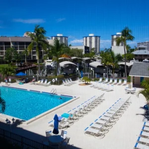 Santa Maria • Beach & Boating Getaway • Sleeps 8