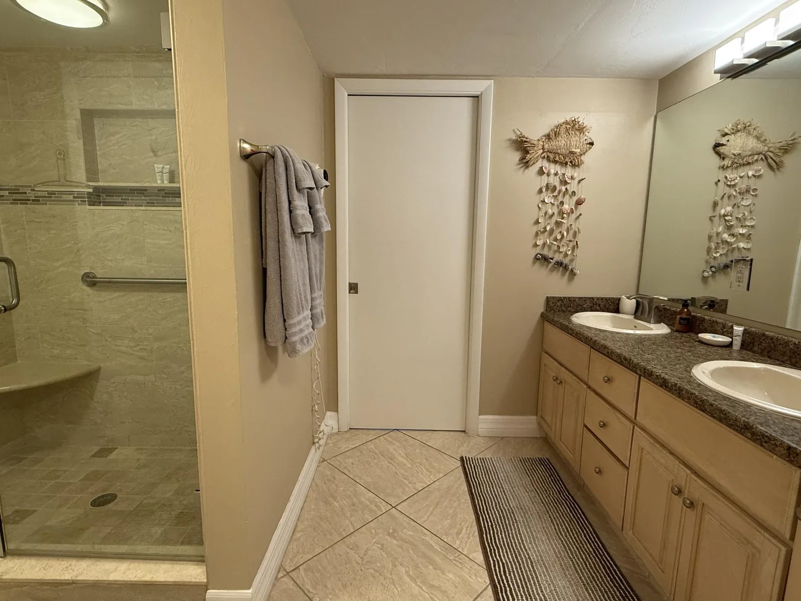 Santa Maria • Beach & Boating Getaway • Sleeps 8