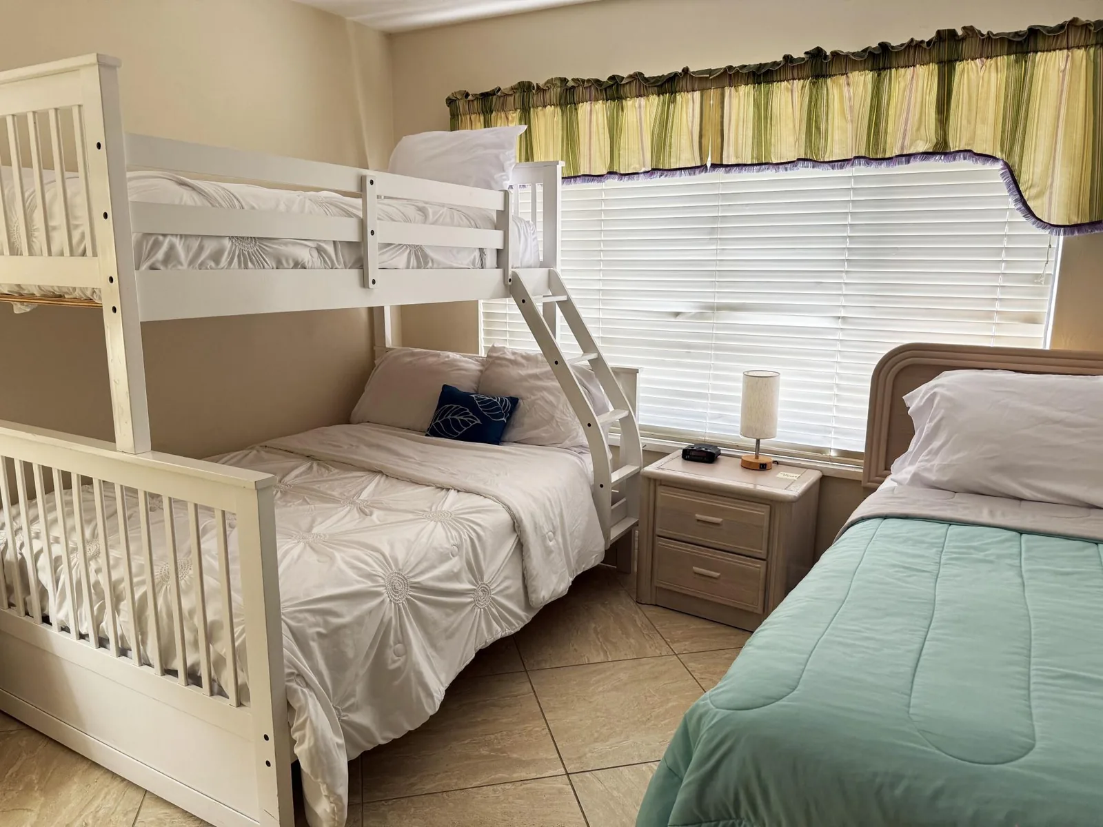 Santa Maria • Beach & Boating Getaway • Sleeps 8