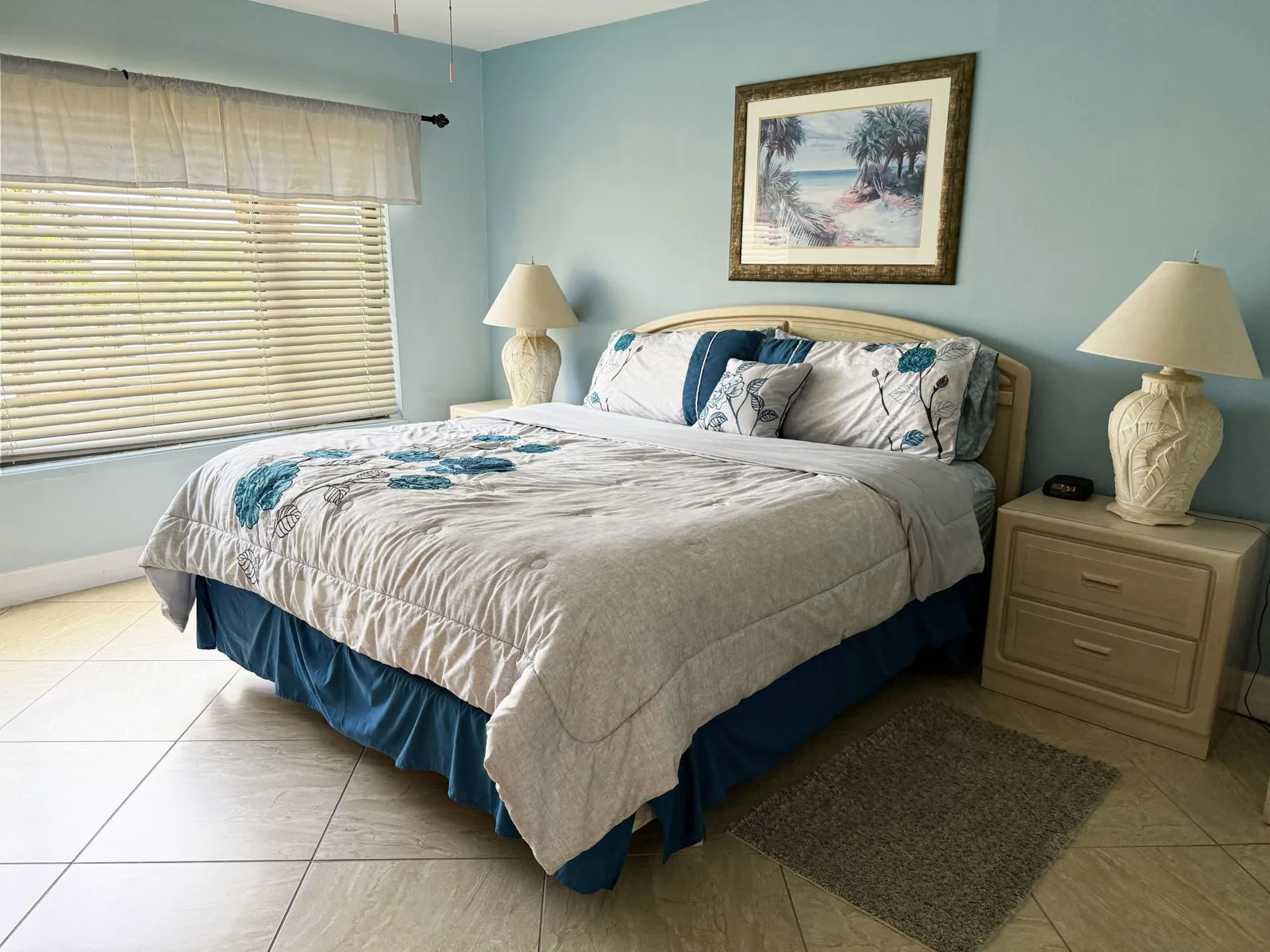 Santa Maria • Beach & Boating Getaway • Sleeps 8