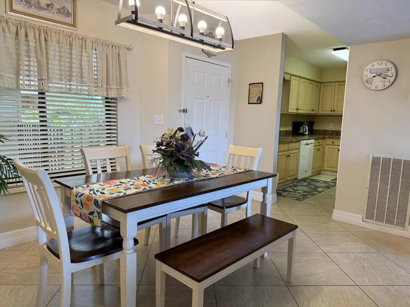 Santa Maria • Beach & Boating Getaway • Sleeps 8