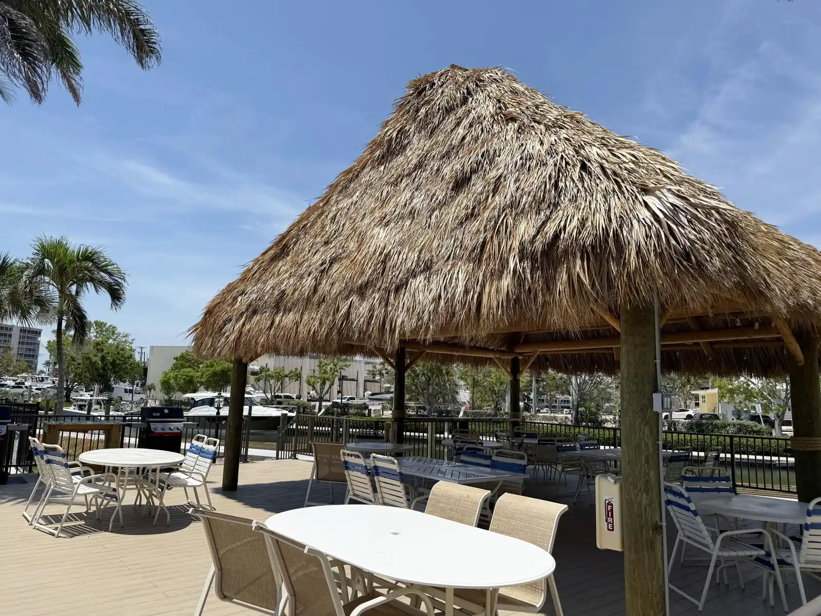 Santa Maria • Beach & Boating Getaway • Sleeps 8