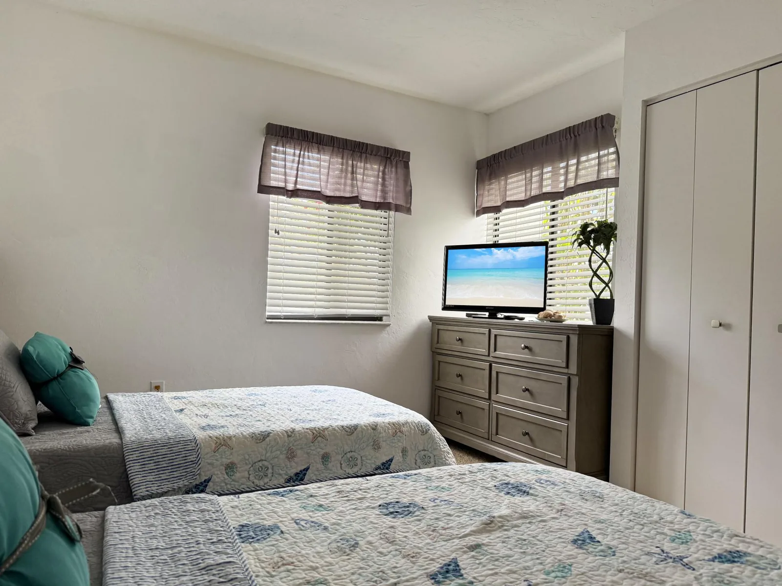 Relax in Style – Elegant Tamarind Ground Floor