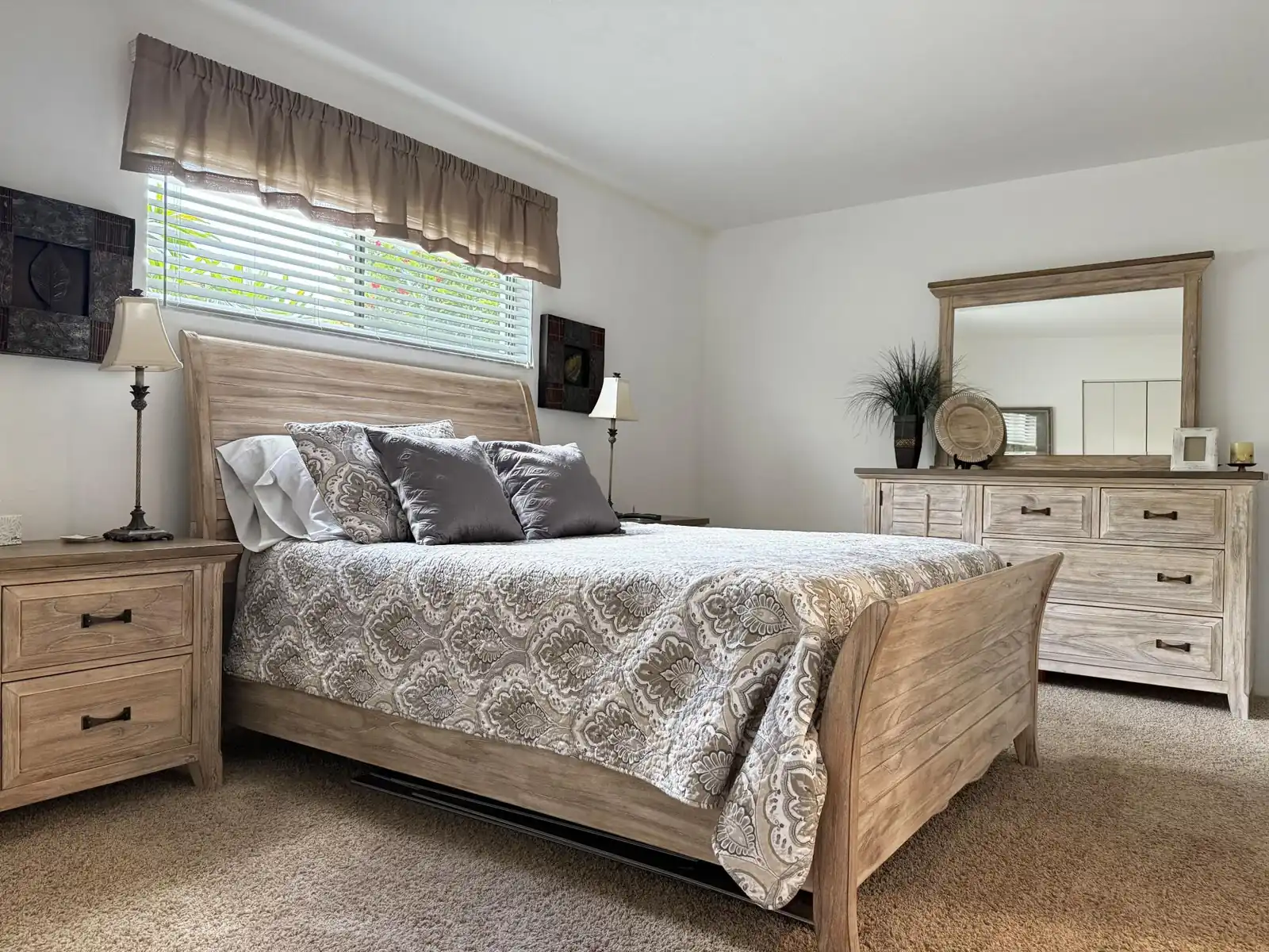 Relax in Style – Elegant Tamarind Ground Floor
