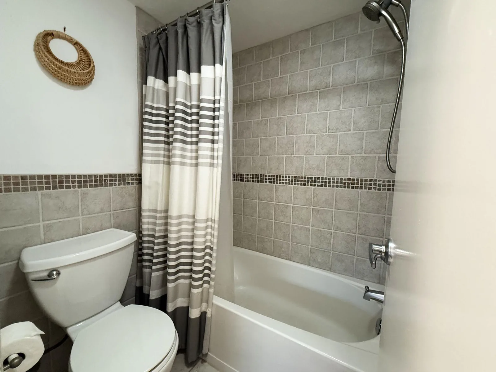 Relax in Style – Elegant Tamarind Ground Floor