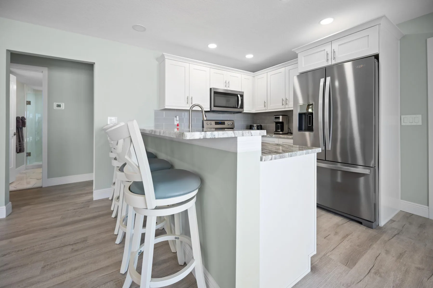 Steps to Sand – 2BR Beach Vibes + Bikes & BBQ