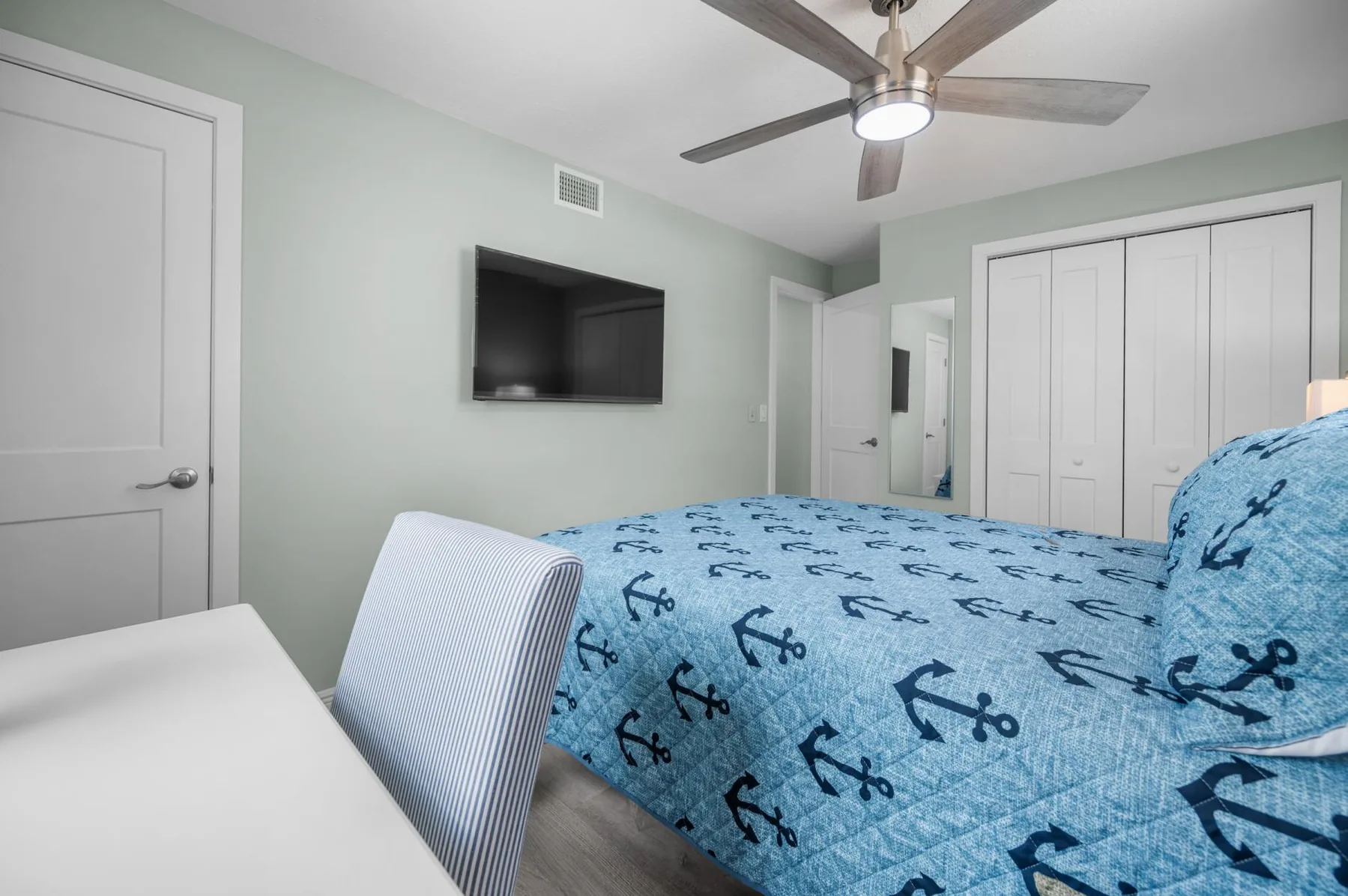 Steps to Sand – 2BR Beach Vibes + Bikes & BBQ