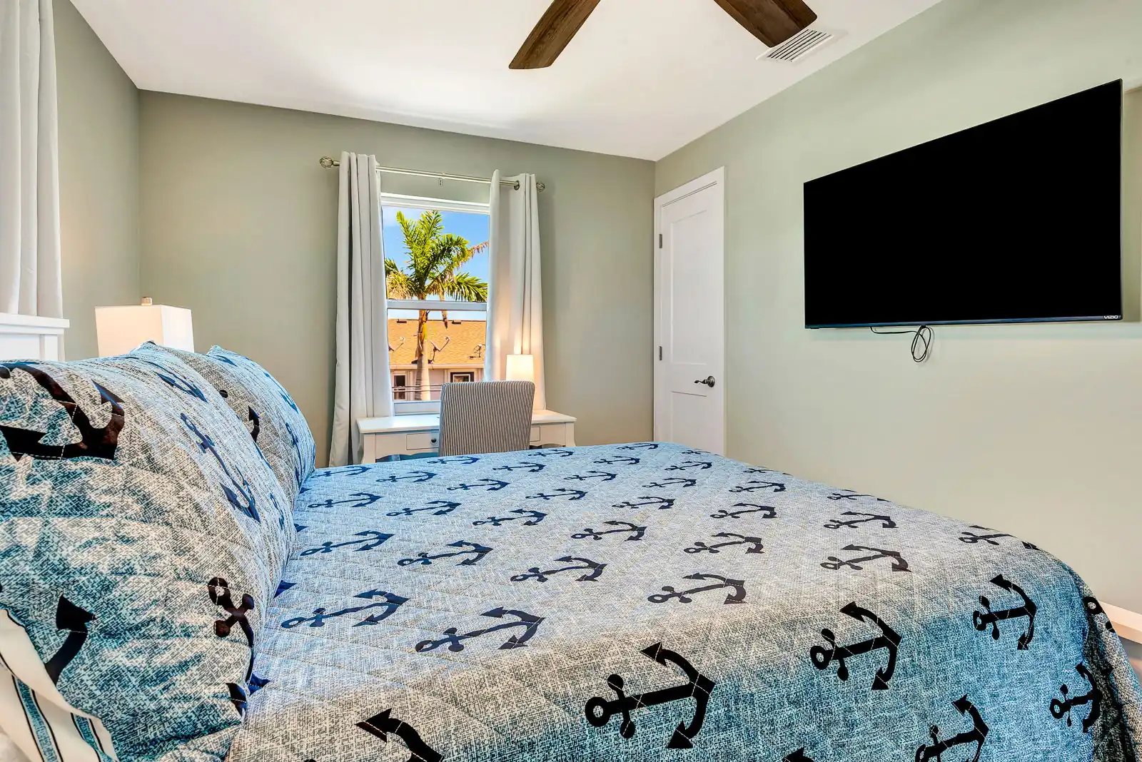 Steps to Sand – 2BR Beach Vibes + Bikes & BBQ