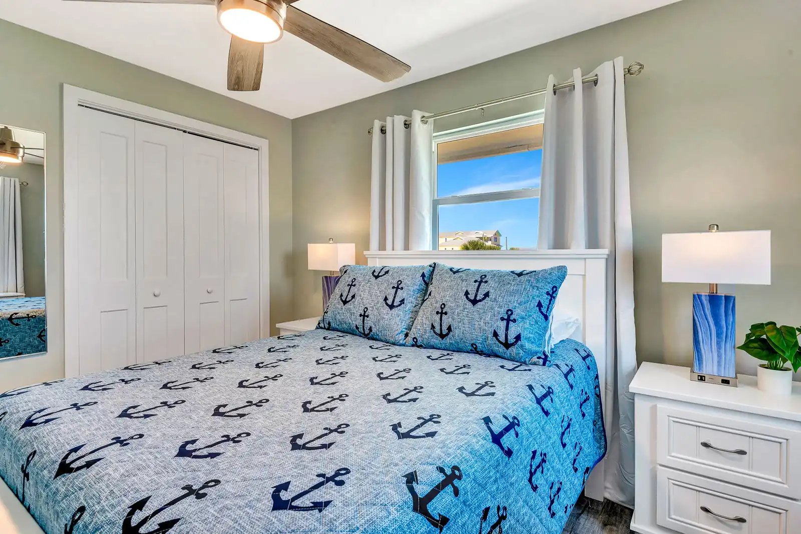 Steps to Sand – 2BR Beach Vibes + Bikes & BBQ