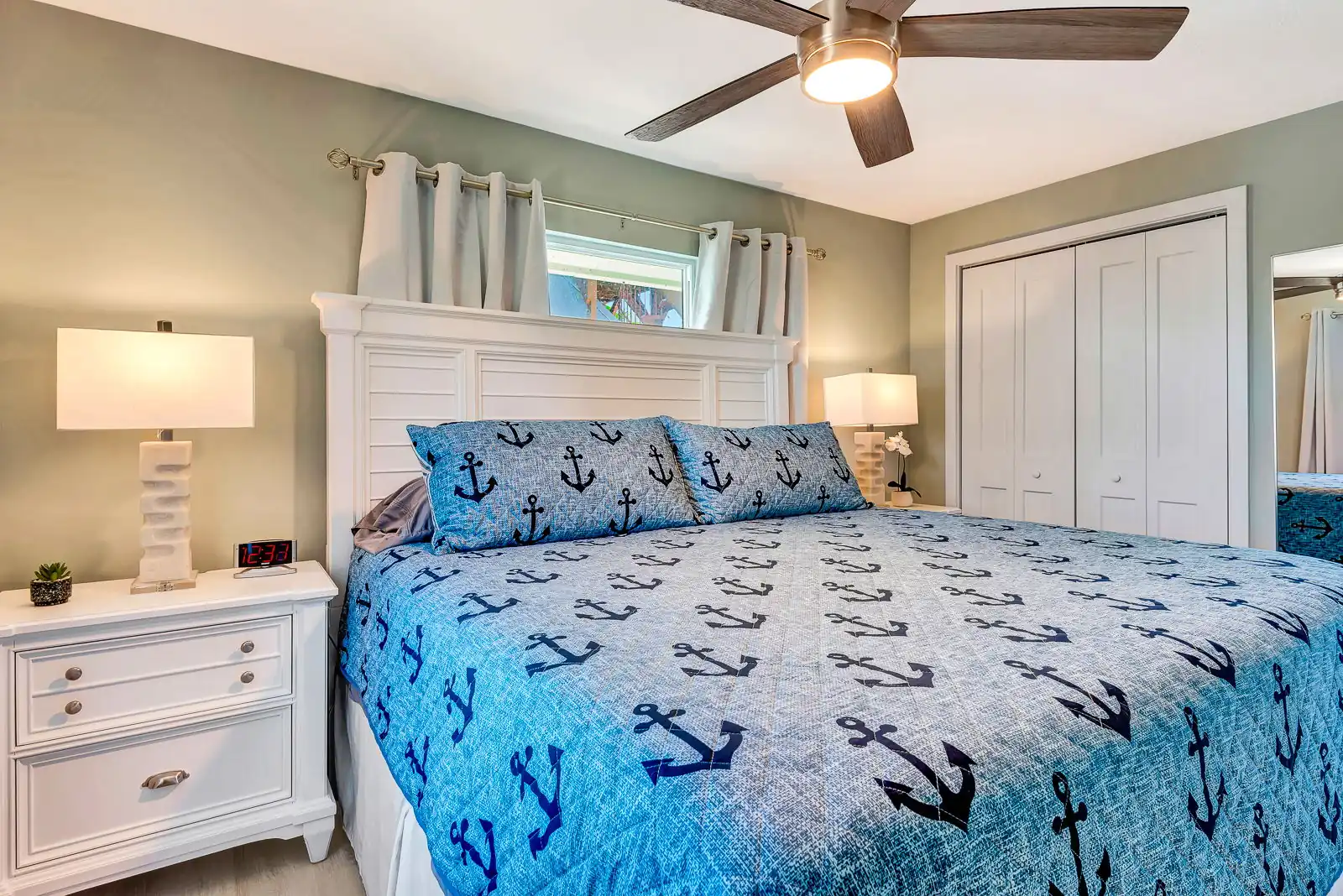Steps to Sand – 2BR Beach Vibes + Bikes & BBQ