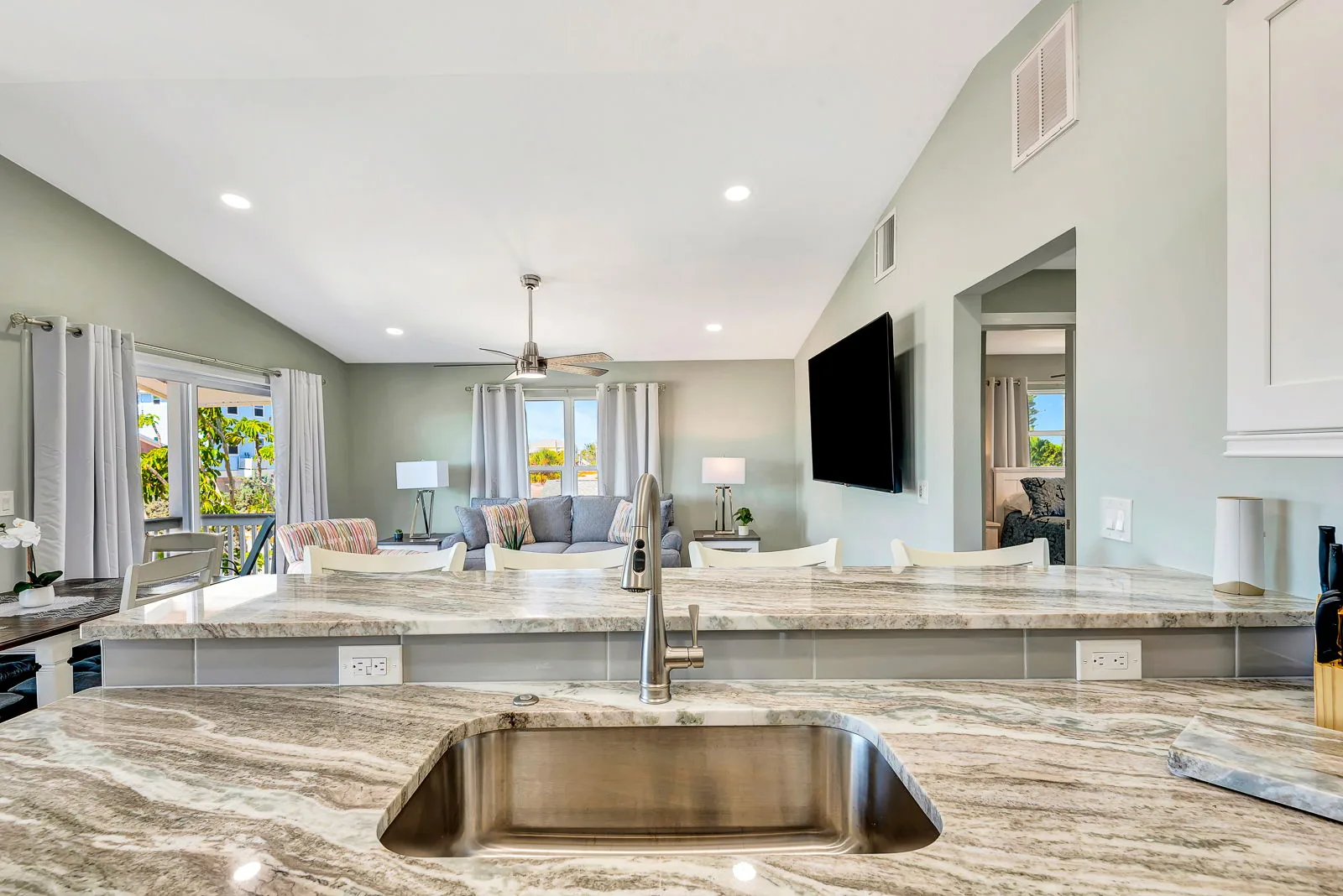 Steps to Sand – 2BR Beach Vibes + Bikes & BBQ