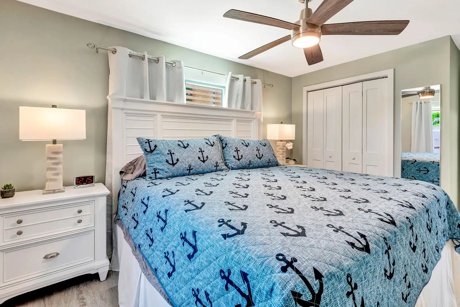 Steps to Sand – 2BR Beach Vibes + Bikes & BBQ