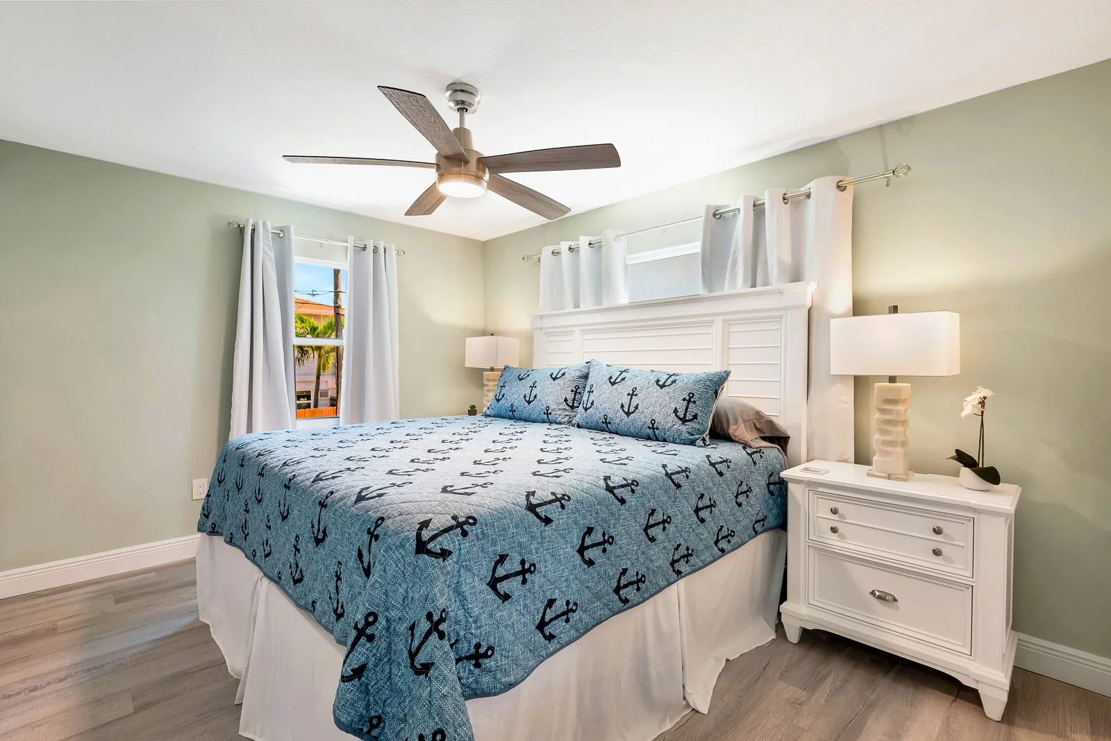 Steps to Sand – 2BR Beach Vibes + Bikes & BBQ