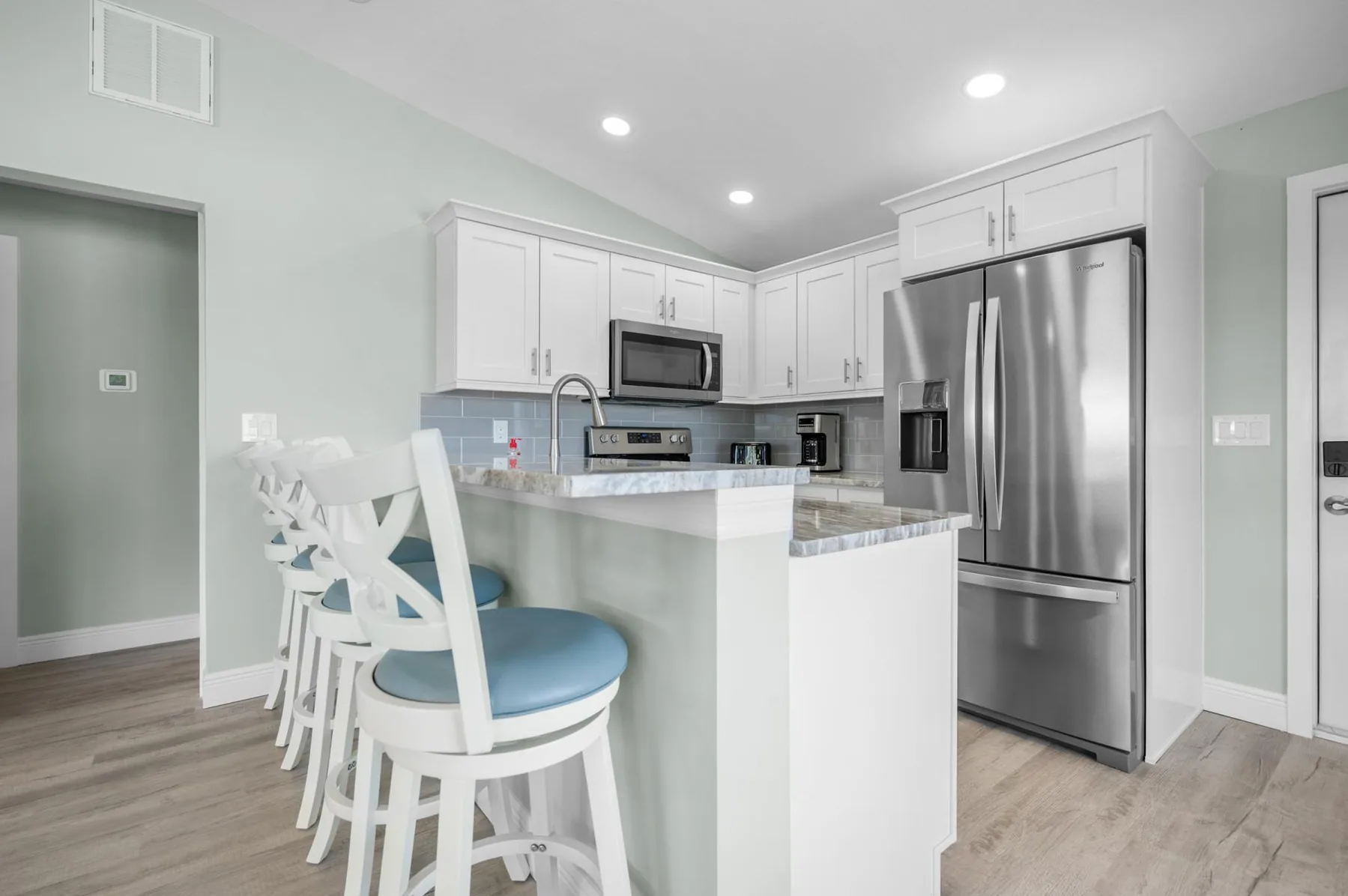 2-Unit Beach Combo – Bikes, Sand & Sunsets